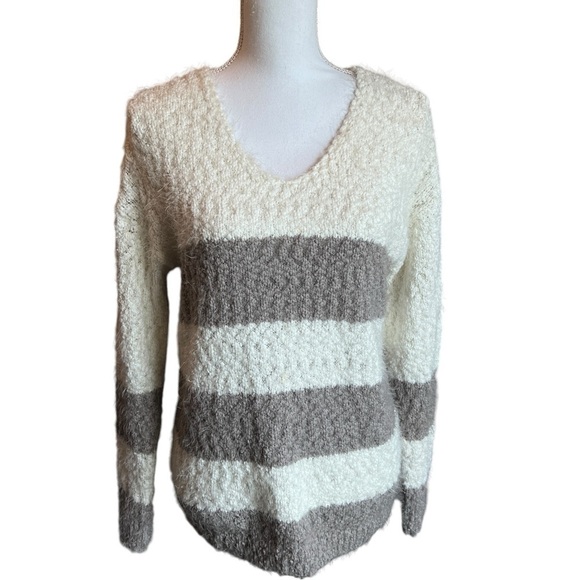 Knox Rose Sweater Womens Size Small Gray Off White Stripes Chunky Knit V-neck - Picture 1 of 8